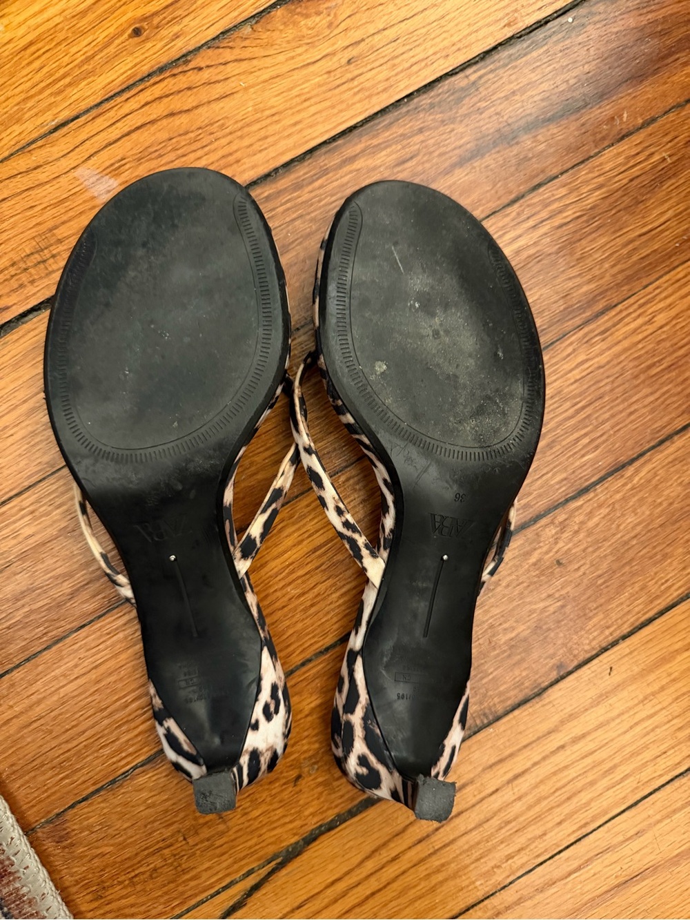 Zara Leopard Print Flip Flop Sandals - Black & Brown - Picture 4 of 4